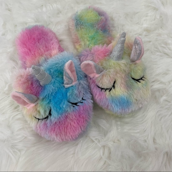 Nwot Sleepy Unicorn Rainbow Plush Slide-On Slippers - Picture 1 of 2